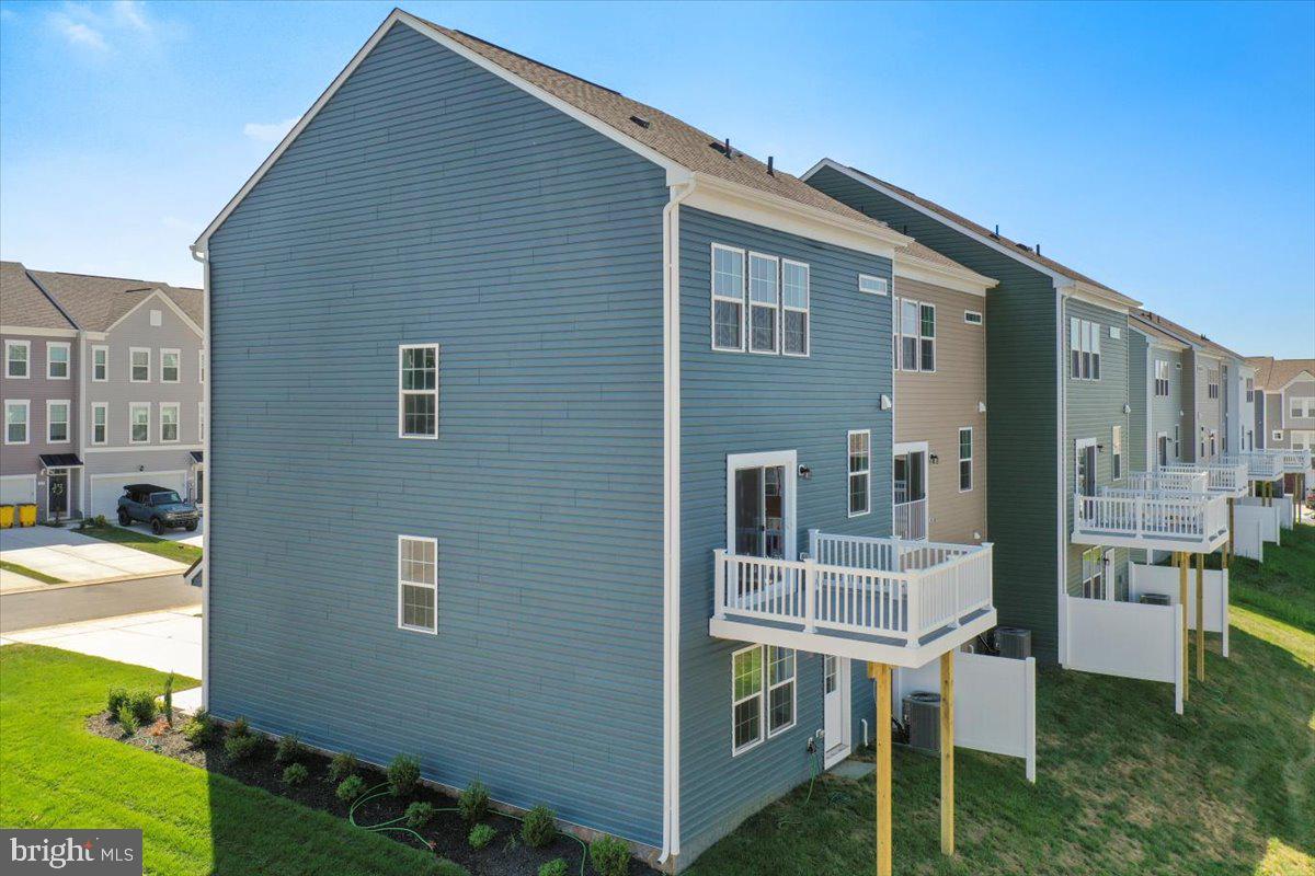 OVERLOOK AT RIVERSIDE TOWNHOMES - Residential Lease