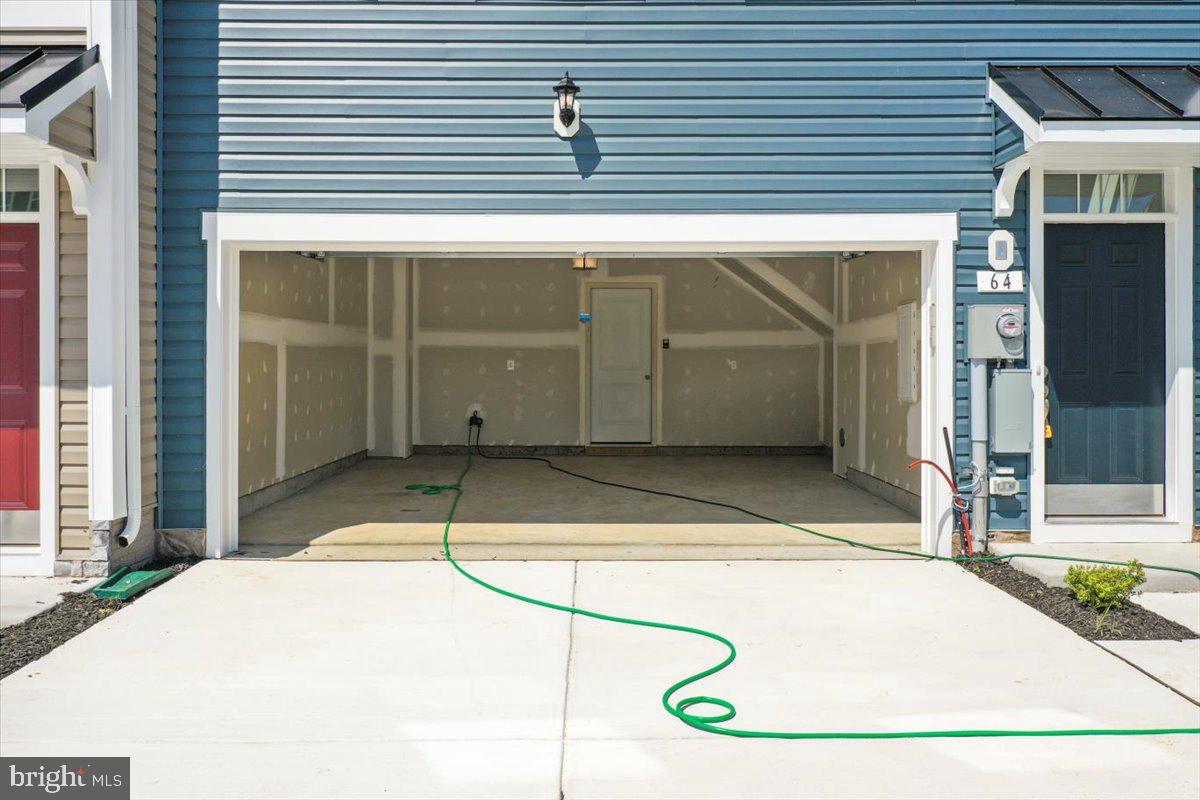 OVERLOOK AT RIVERSIDE TOWNHOMES - Residential Lease