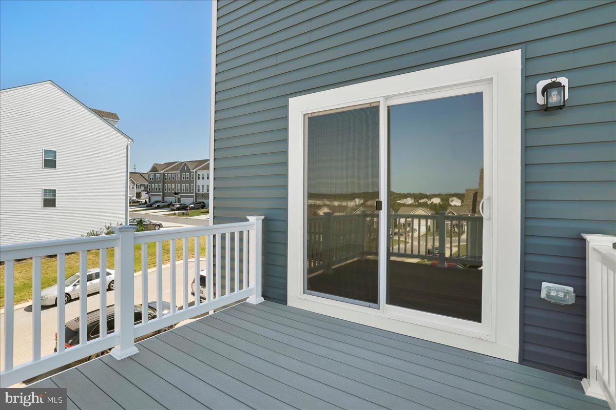 OVERLOOK AT RIVERSIDE TOWNHOMES - Residential Lease