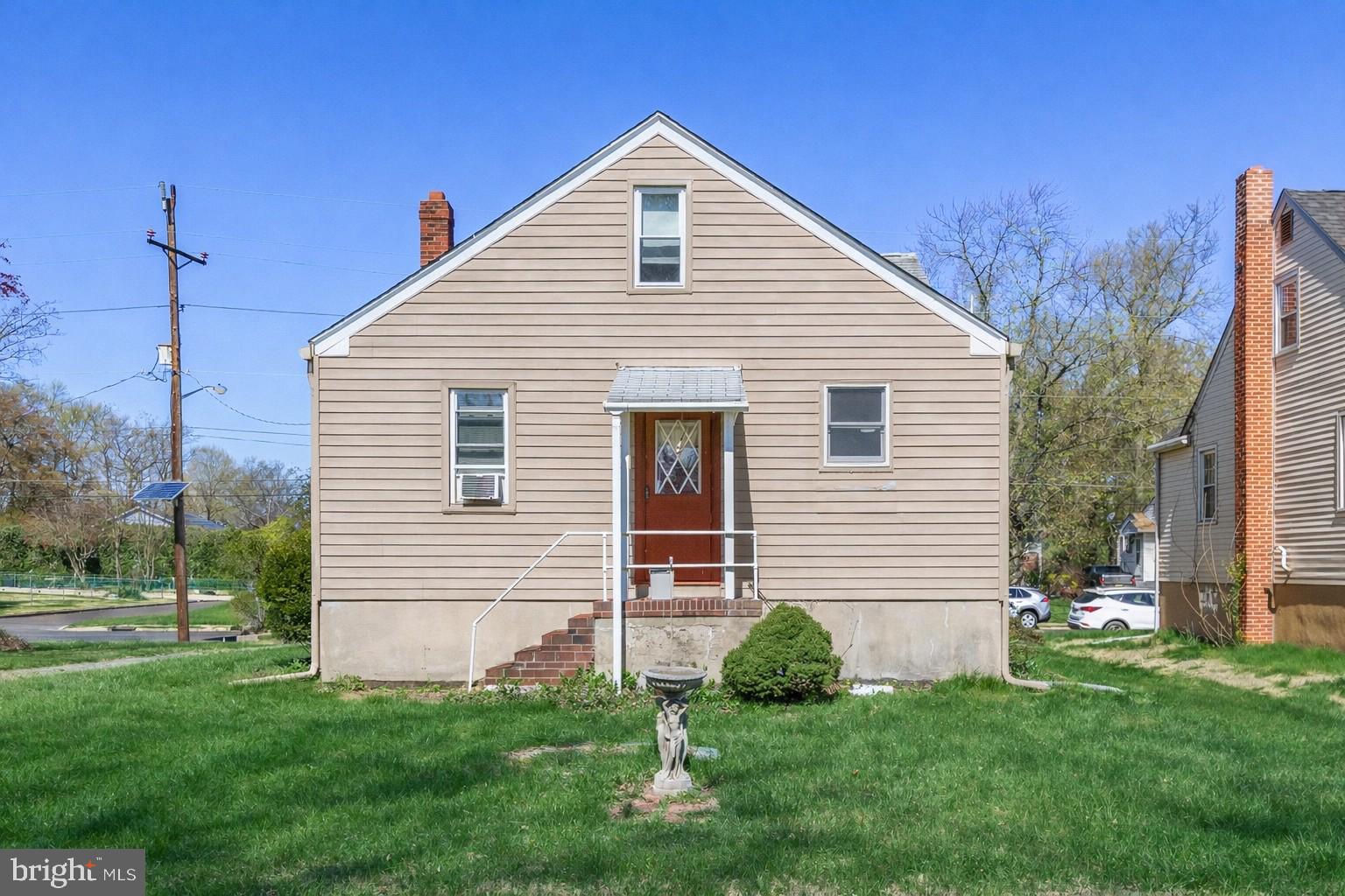 28 W CENTER AVENUE