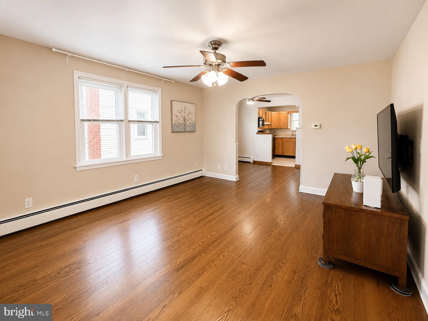 28 W CENTER AVENUE