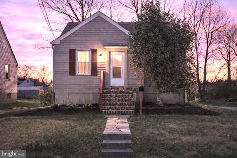 28 W CENTER AVENUE MAPLE SHADE NJ 08052