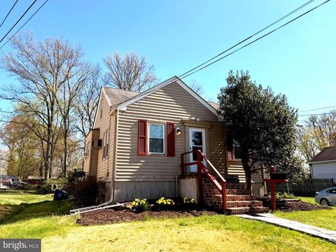 Photo of 28 W Center Avenue, MAPLE SHADE, NJ 08052 (MLS # NJBL2109122)
