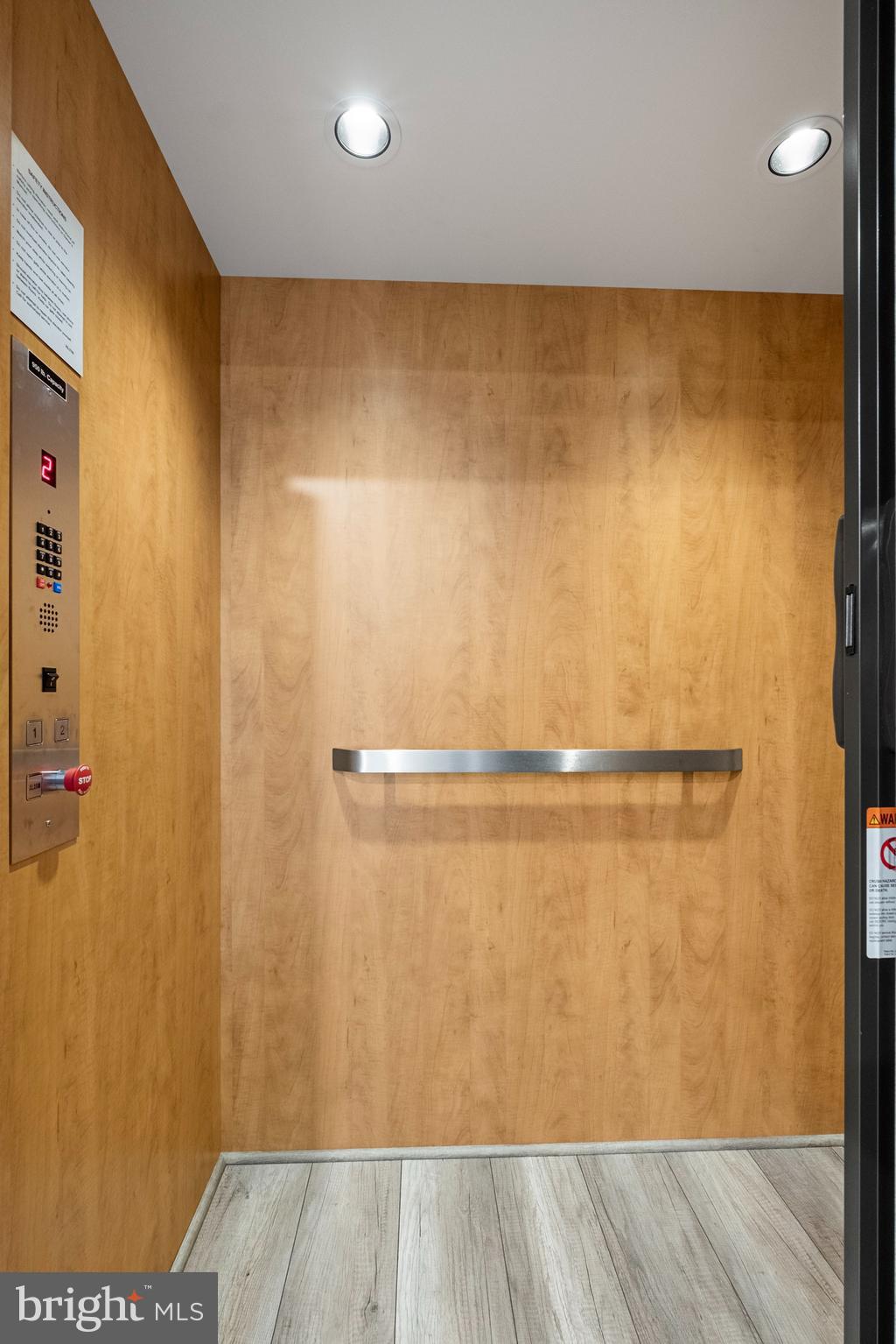 WATERSIDE - Residential