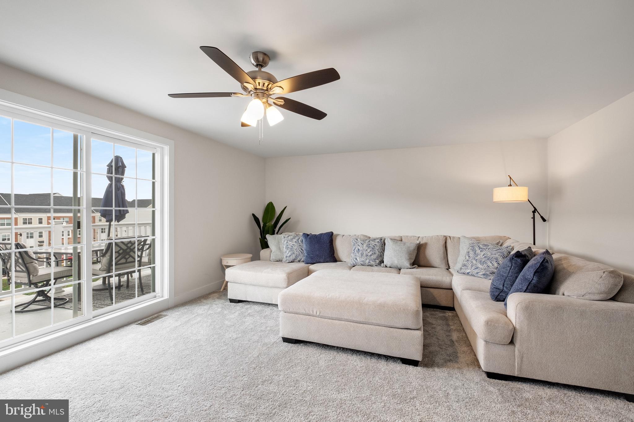 WATERSIDE - Residential