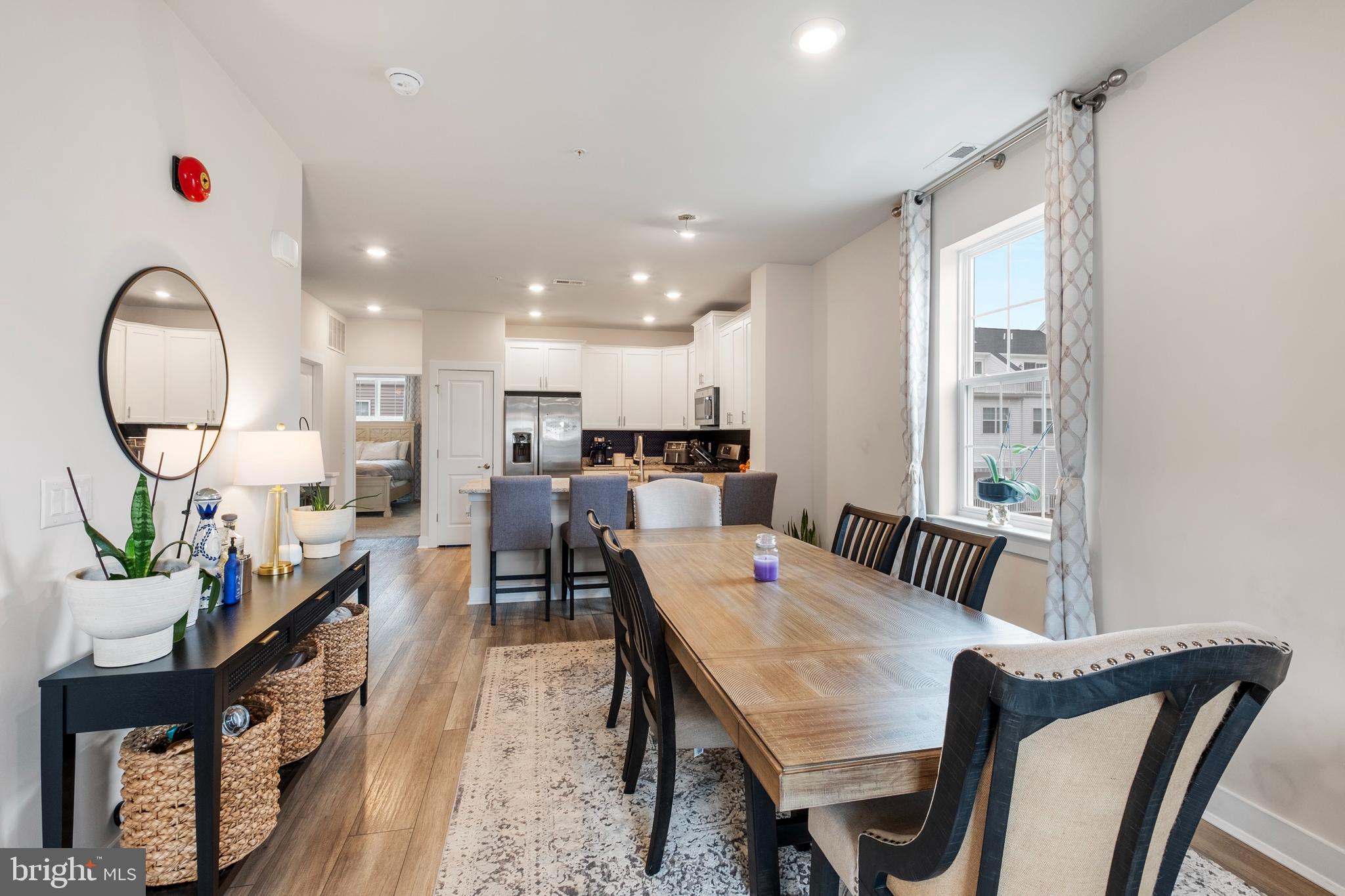 WATERSIDE - Residential