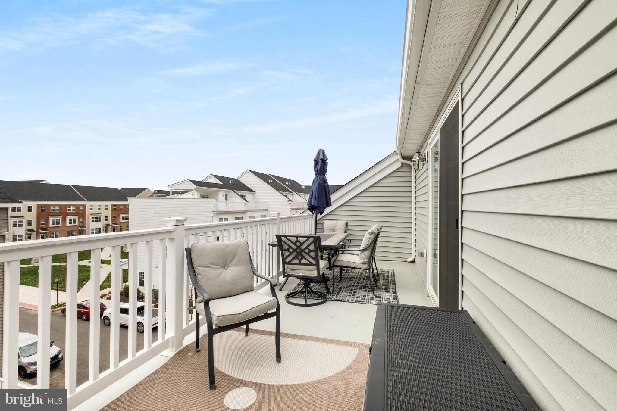 WATERSIDE - Residential