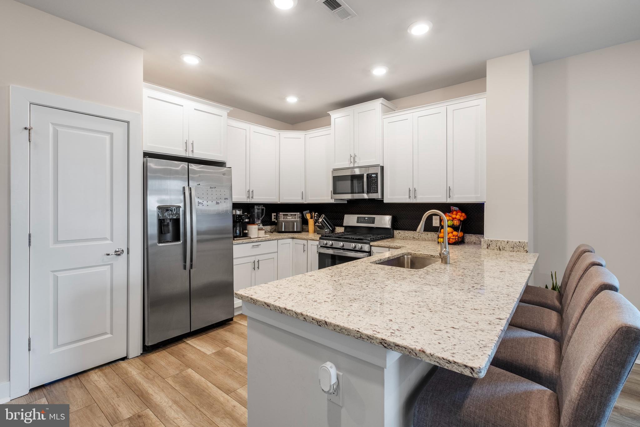 WATERSIDE - Residential