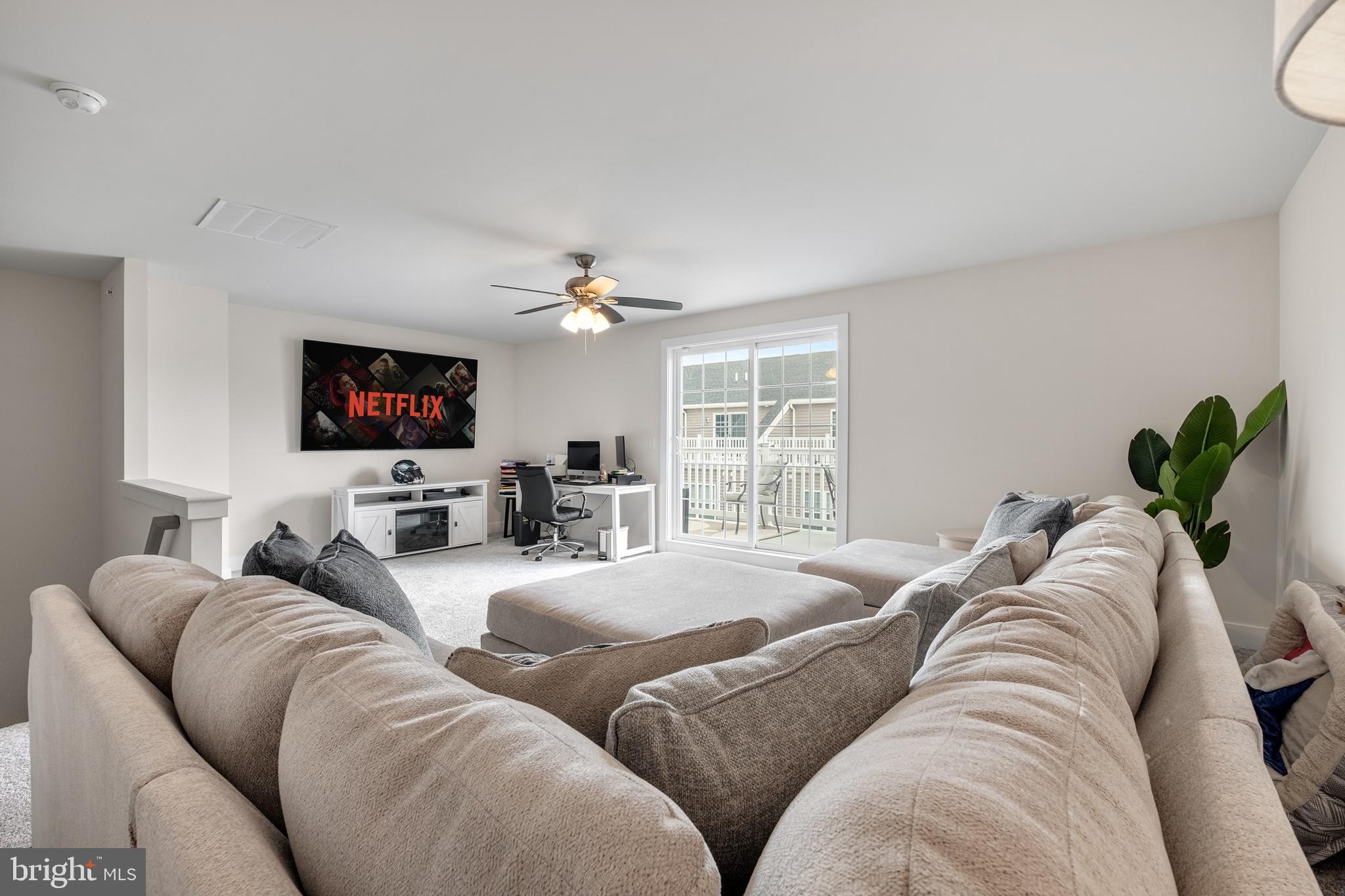 WATERSIDE - Residential