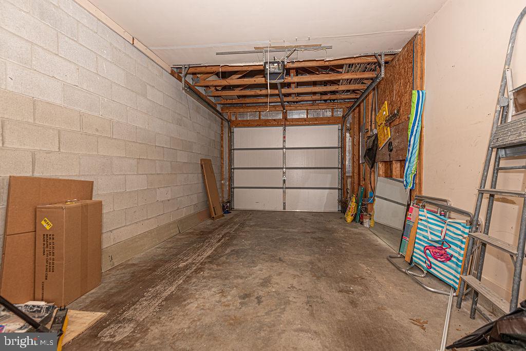 SPRING CHASE - Residential