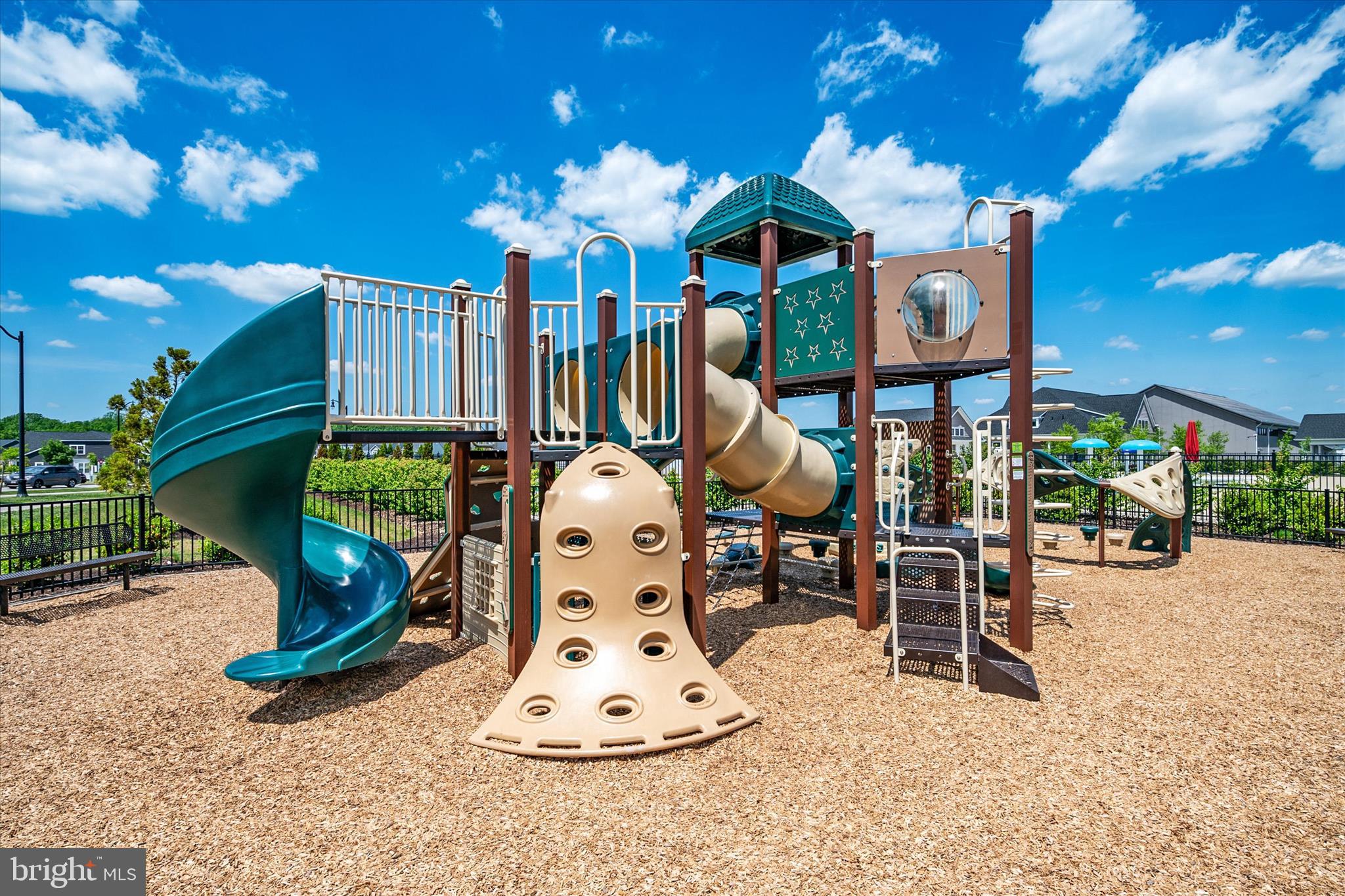 TWO RIVERS - Residential