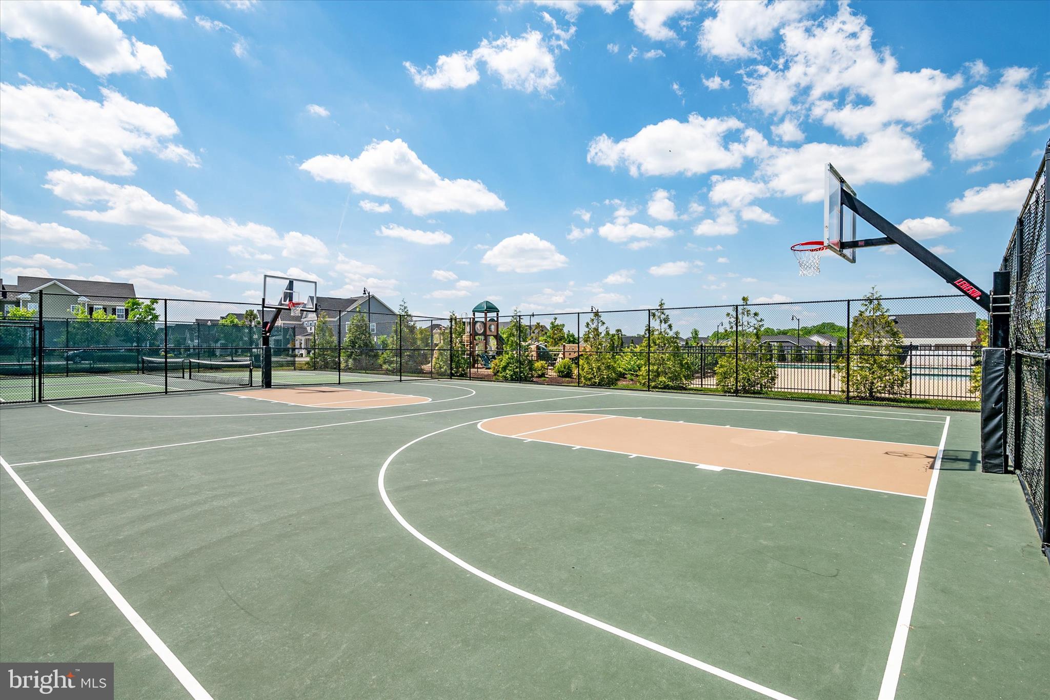 TWO RIVERS - Residential