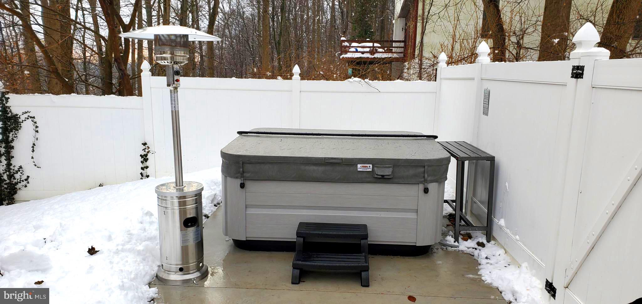 WOODS OF ASHBRIDGE - Residential