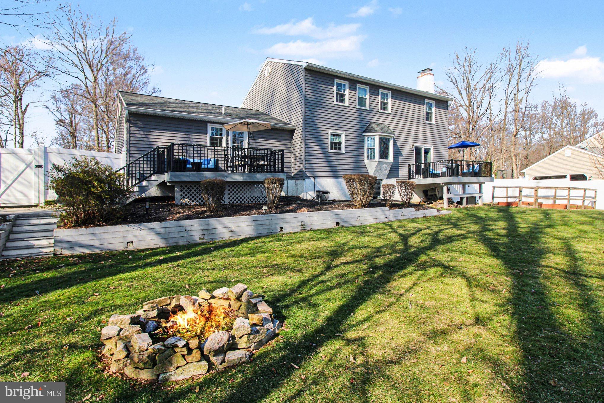 WOODS OF ASHBRIDGE - Residential