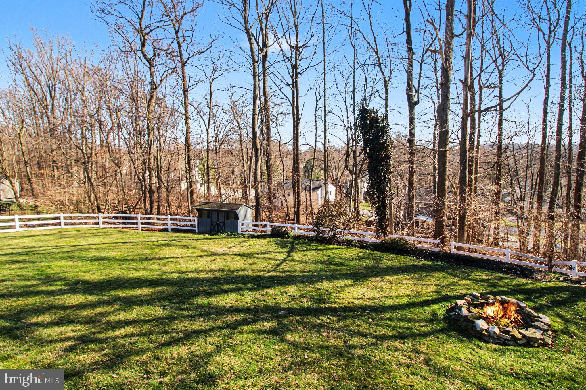 WOODS OF ASHBRIDGE - Residential