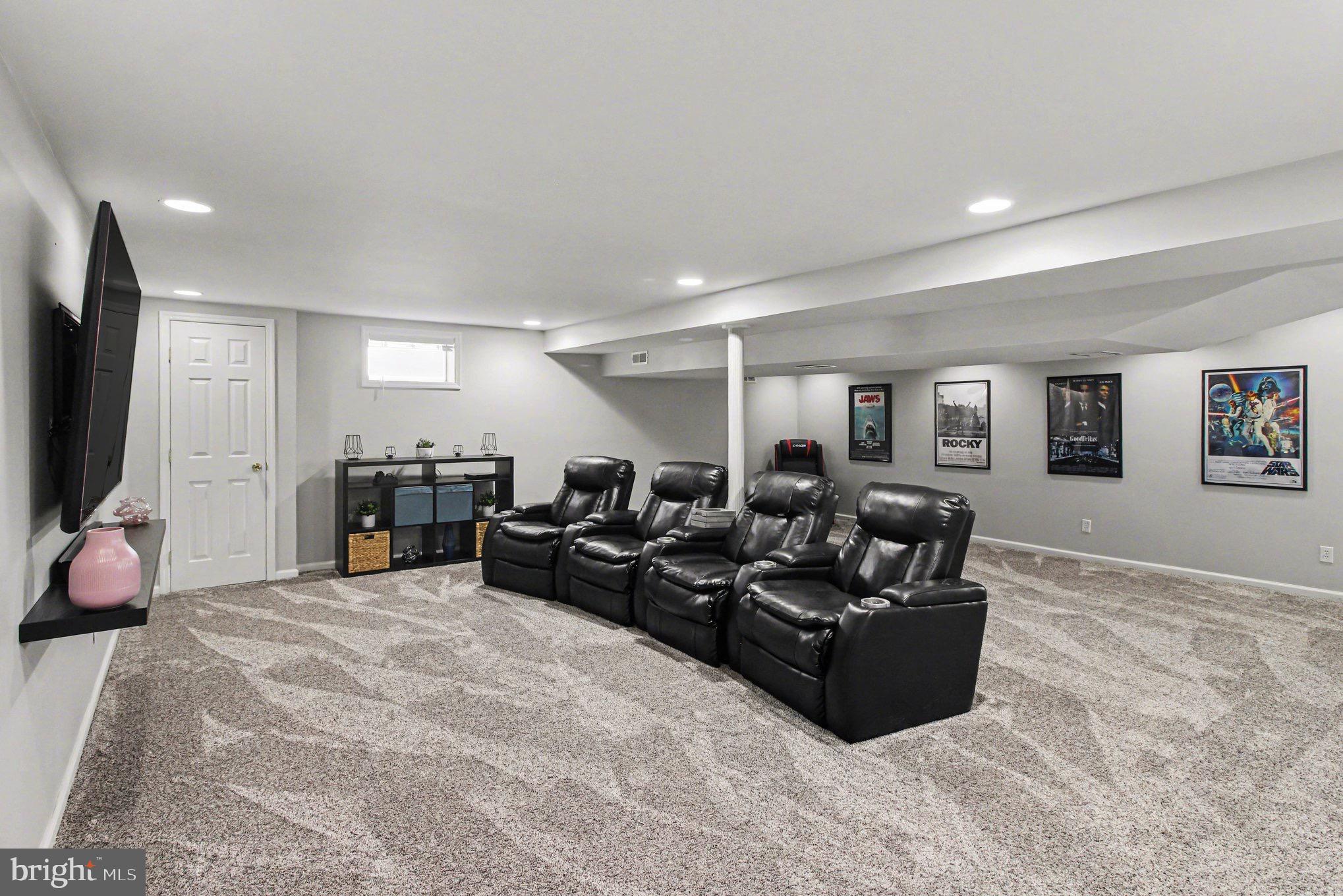 WOODS OF ASHBRIDGE - Residential