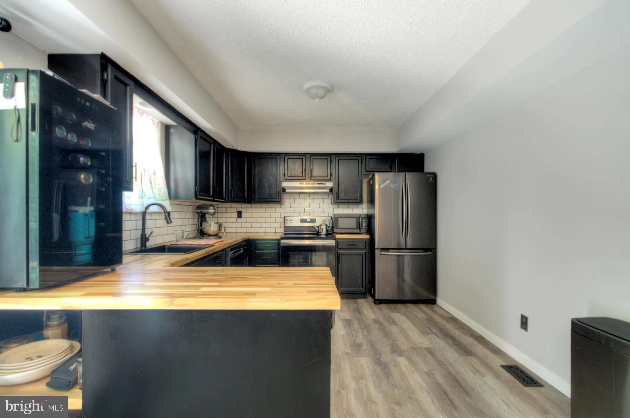 Clementon, New Jersey 08021, United States, 3 Bedrooms Bedrooms, ,2 BathroomsBathrooms,Residential,Contingent,135334