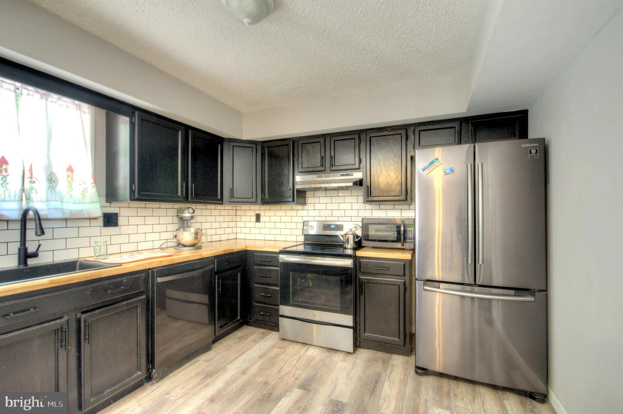 Clementon, New Jersey 08021, United States, 3 Bedrooms Bedrooms, ,2 BathroomsBathrooms,Residential,Contingent,135334