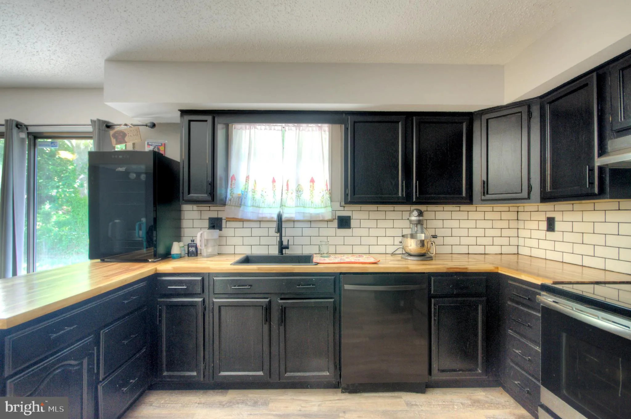 Clementon, New Jersey 08021, United States, 3 Bedrooms Bedrooms, ,2 BathroomsBathrooms,Residential,Contingent,135334