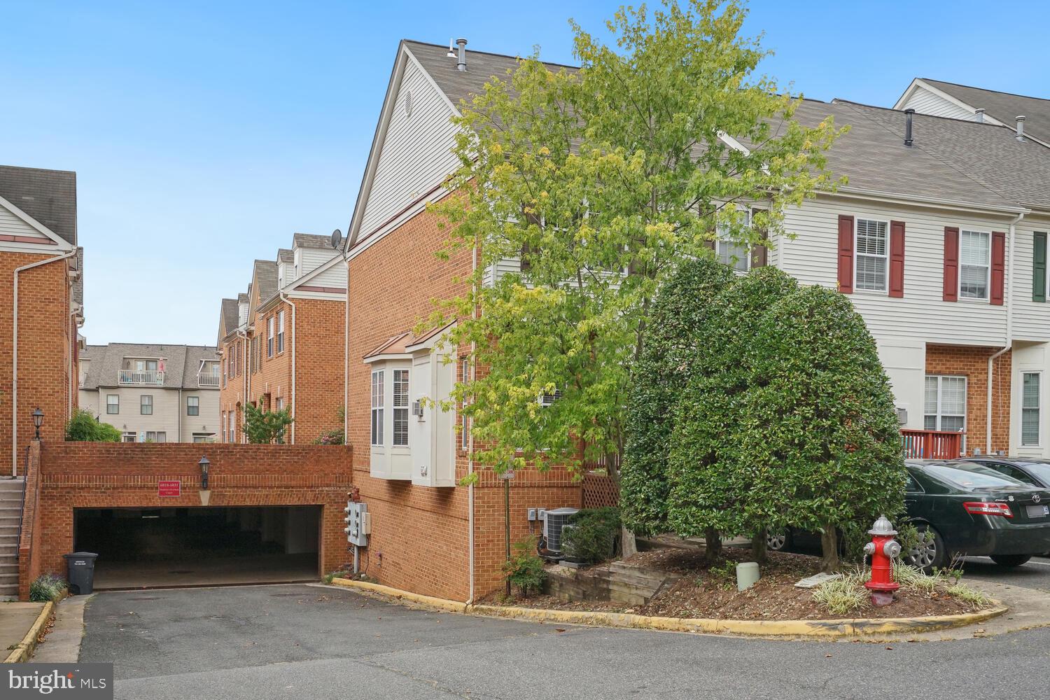 MADISON LANE - Residential Lease