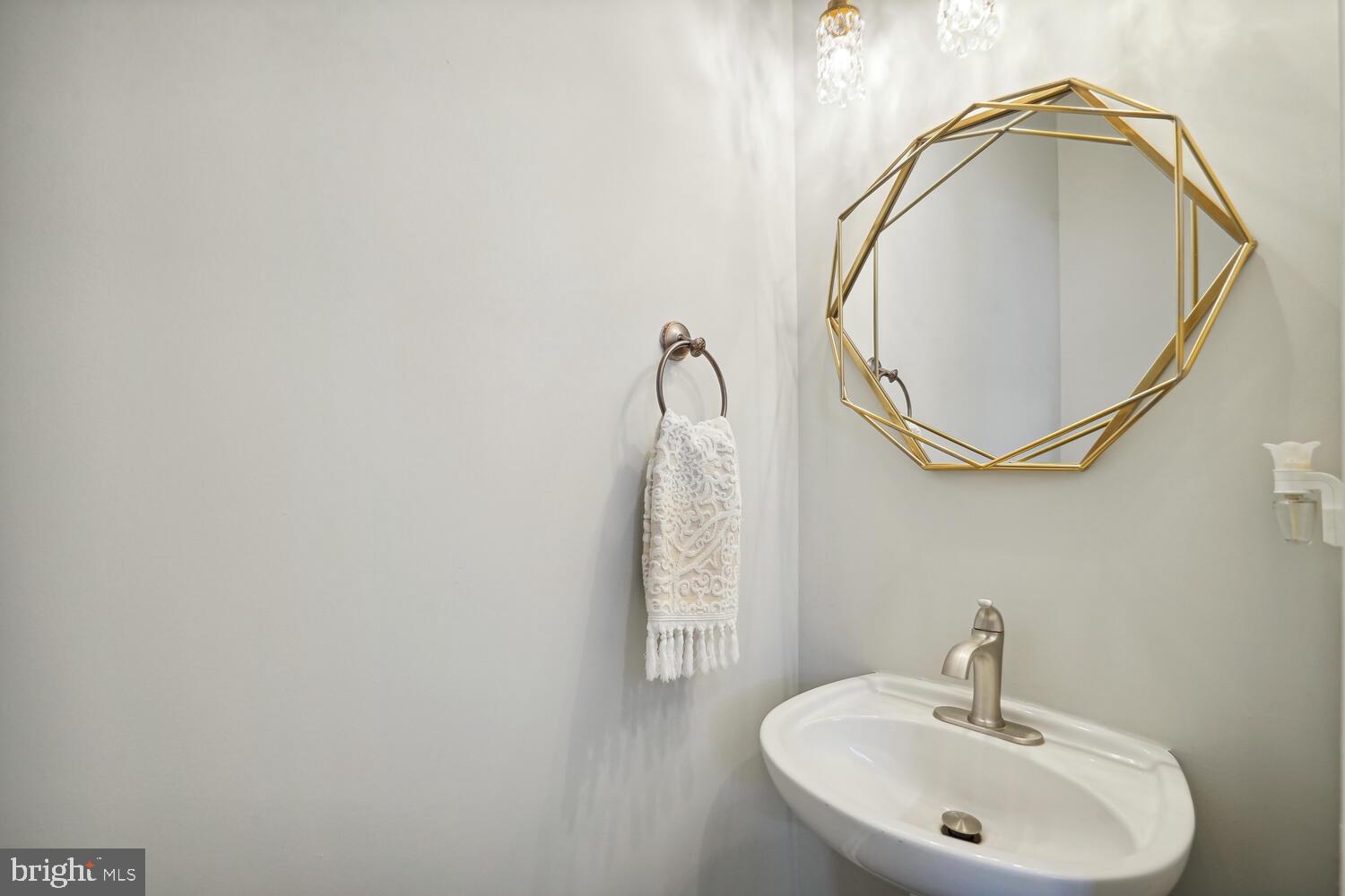 MADISON LANE - Residential Lease