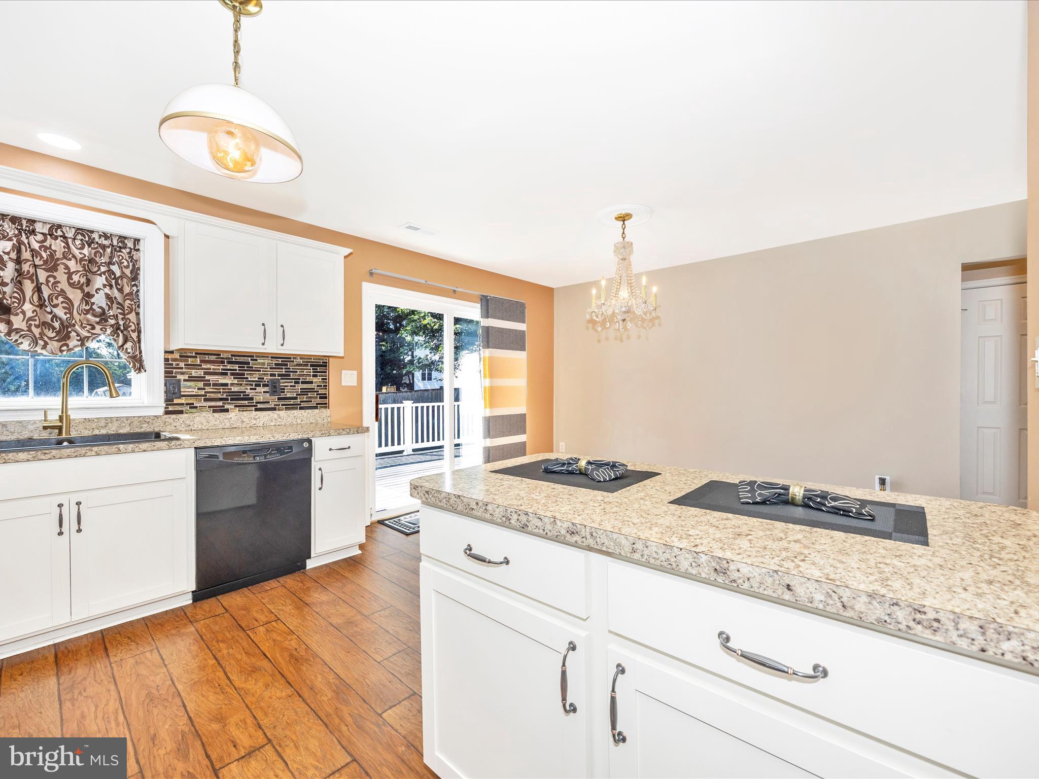 CROSS CREEK - Residential