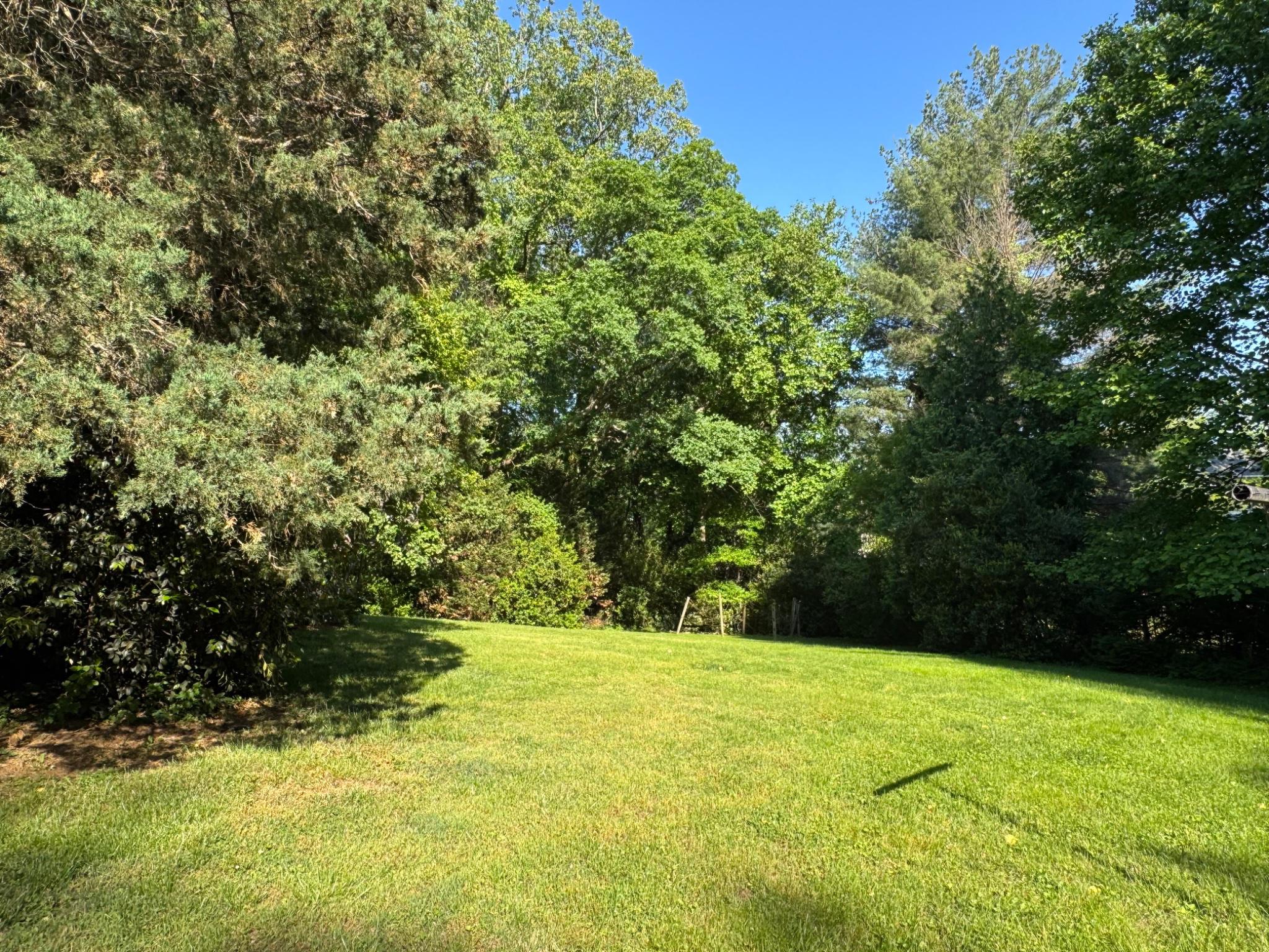 10221 OAKTON DRIVE