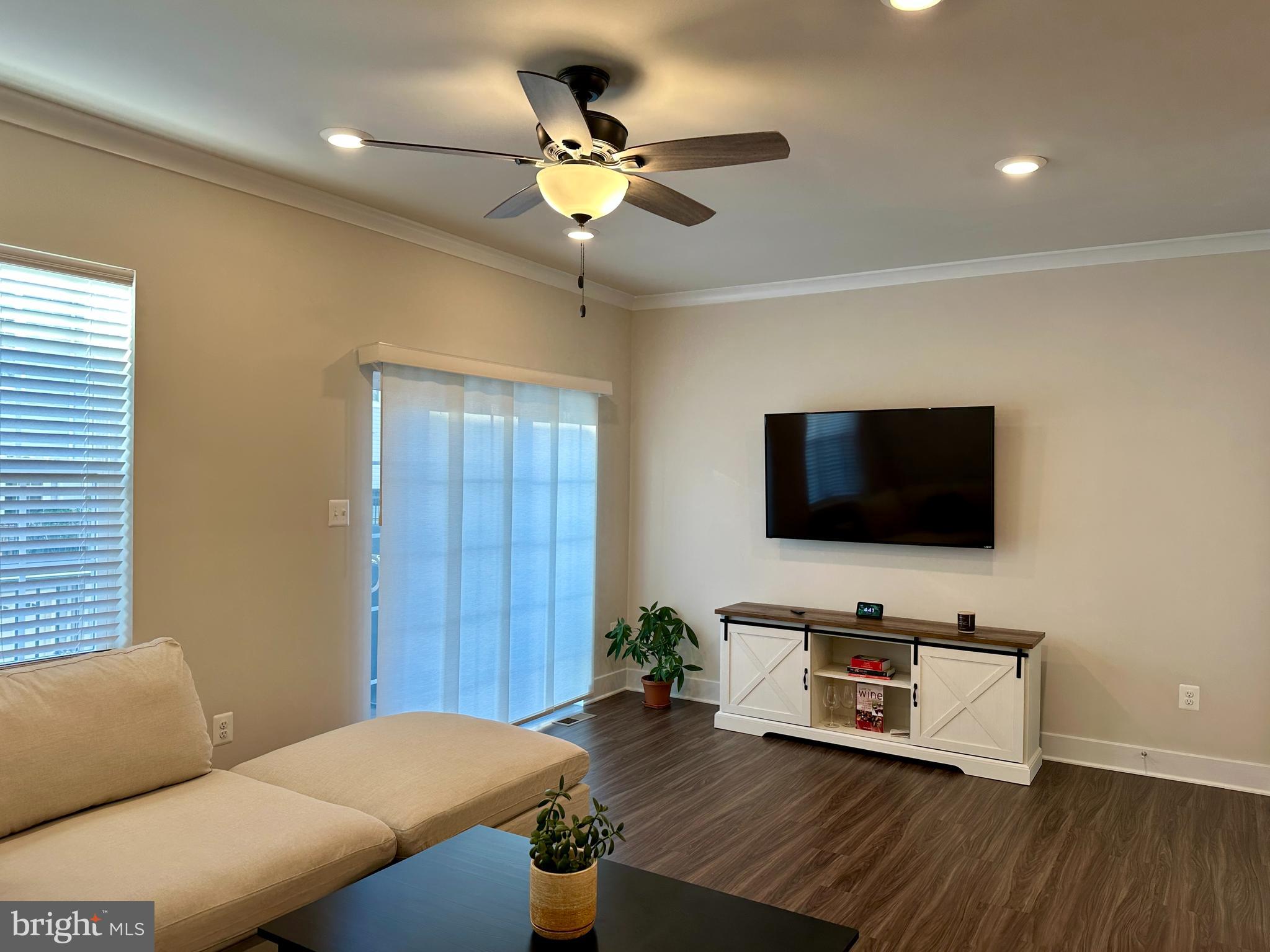 BLUE STREAM - Residential