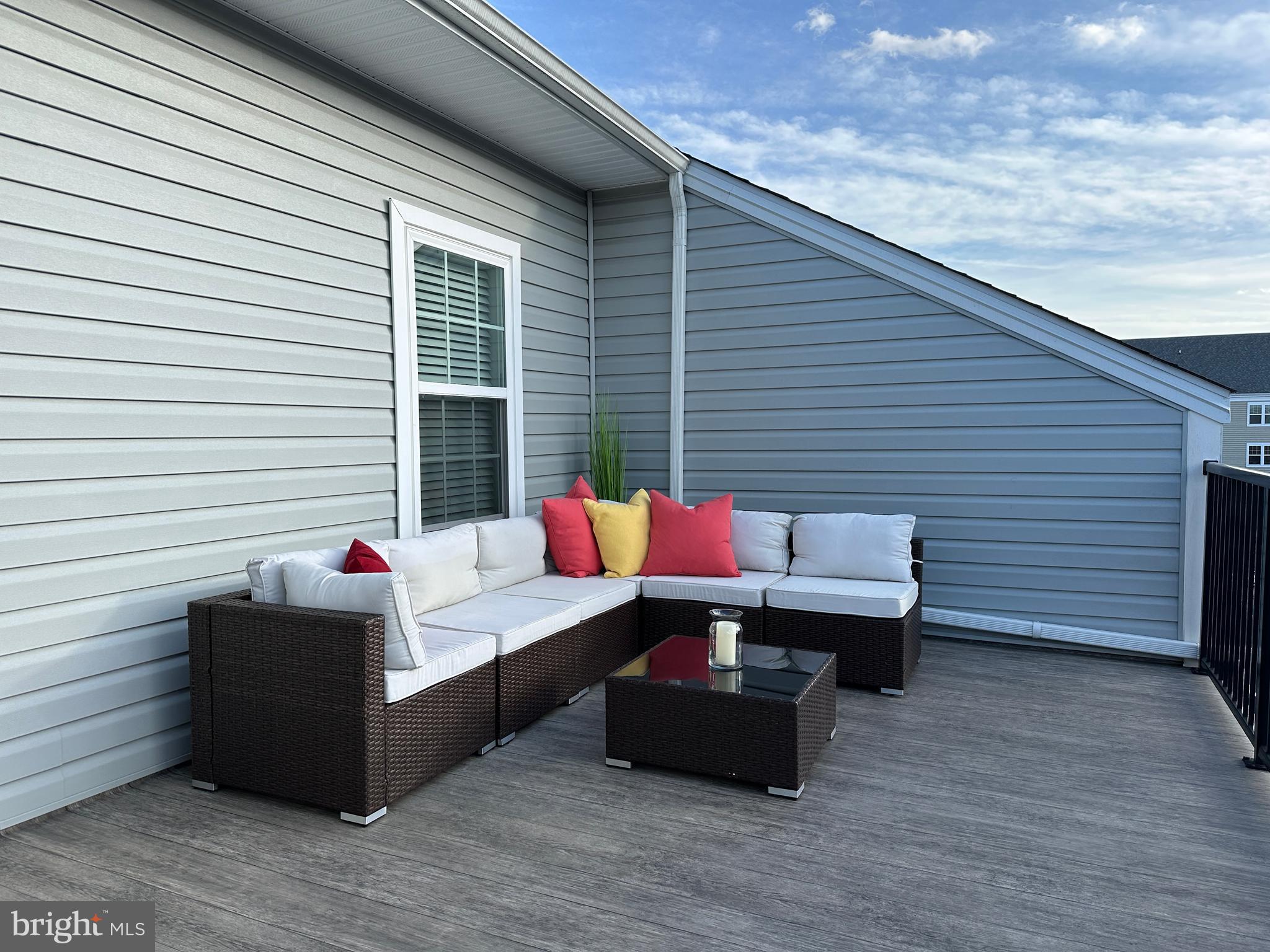 BLUE STREAM - Residential