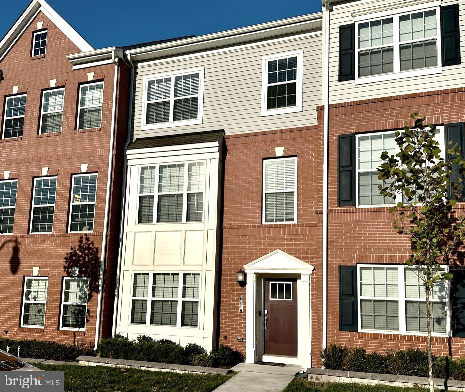 BLUE STREAM - Residential