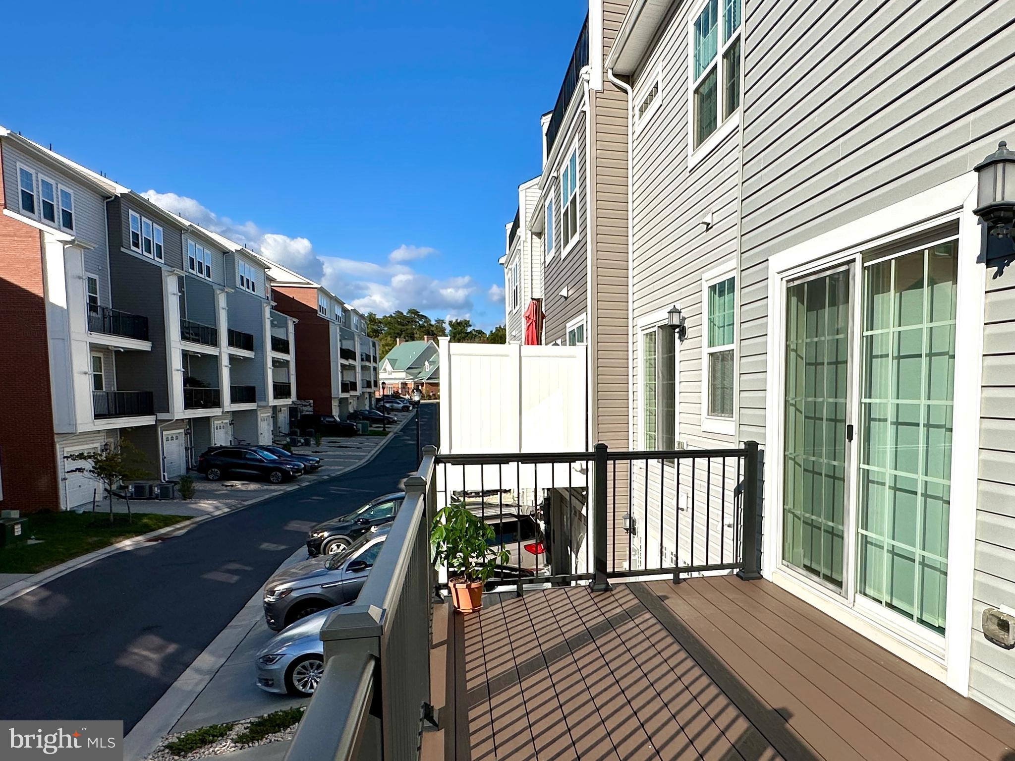 BLUE STREAM - Residential