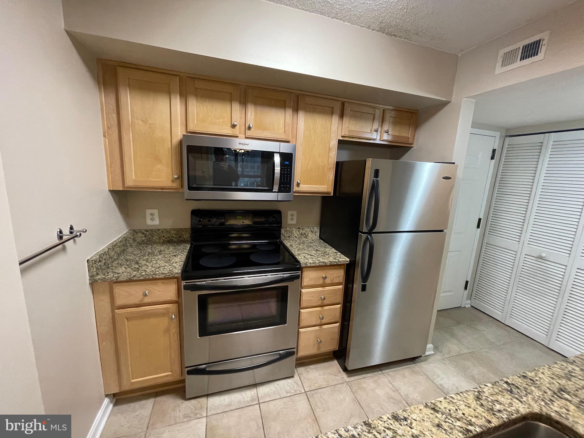 1024 N UTAH STREET N 523