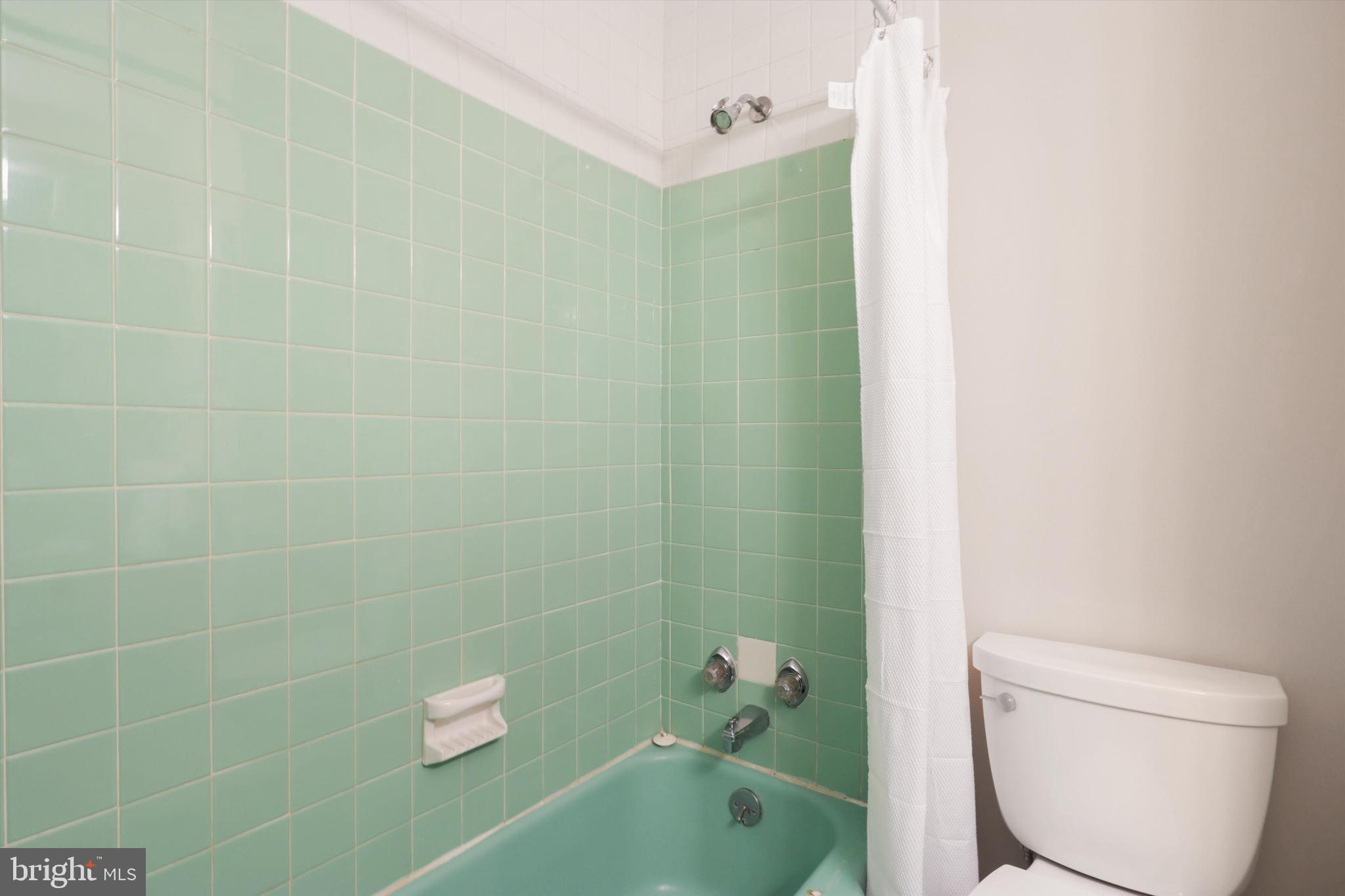 DUNN LORING WOODS - Residential