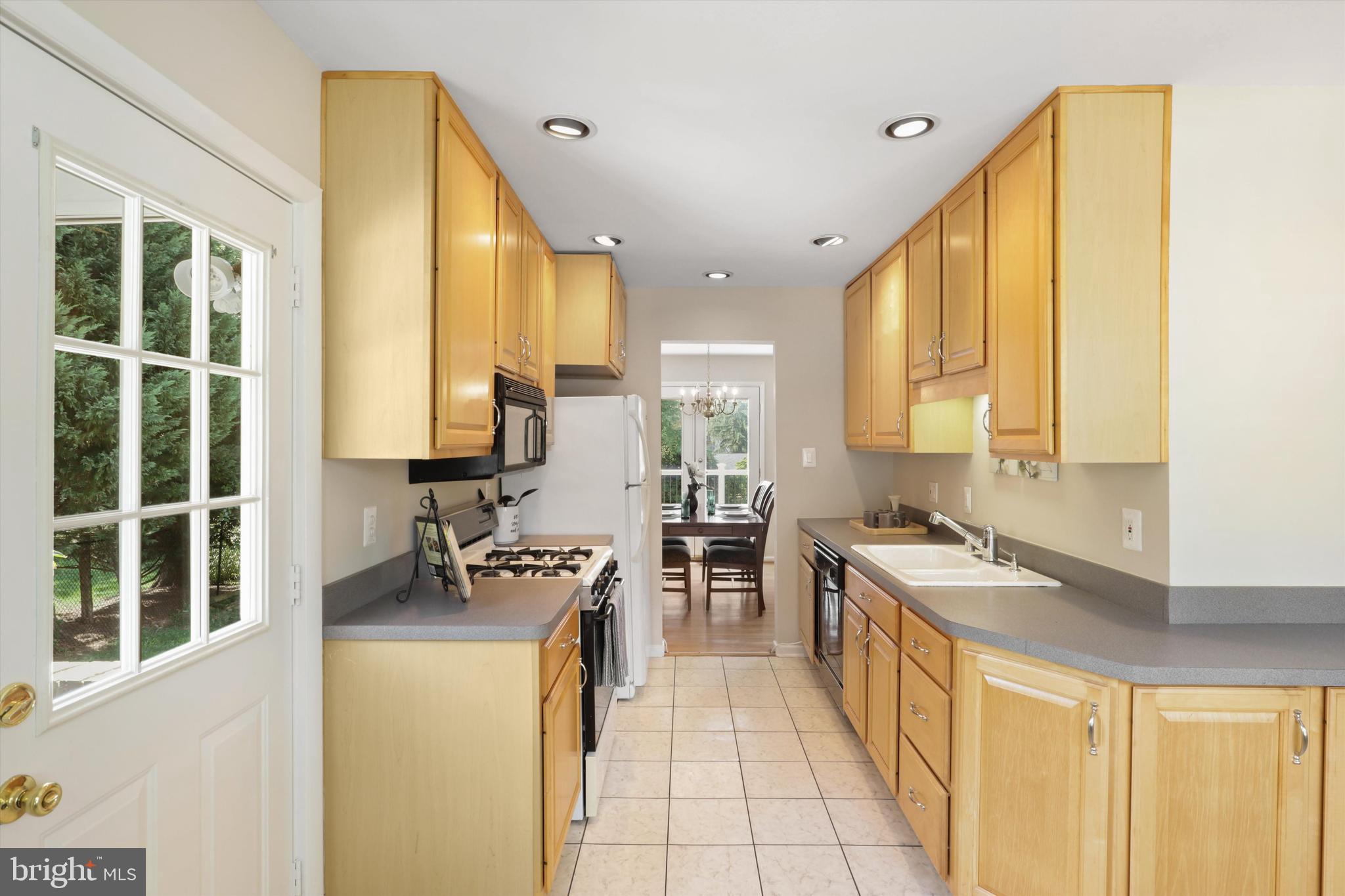 DUNN LORING WOODS - Residential