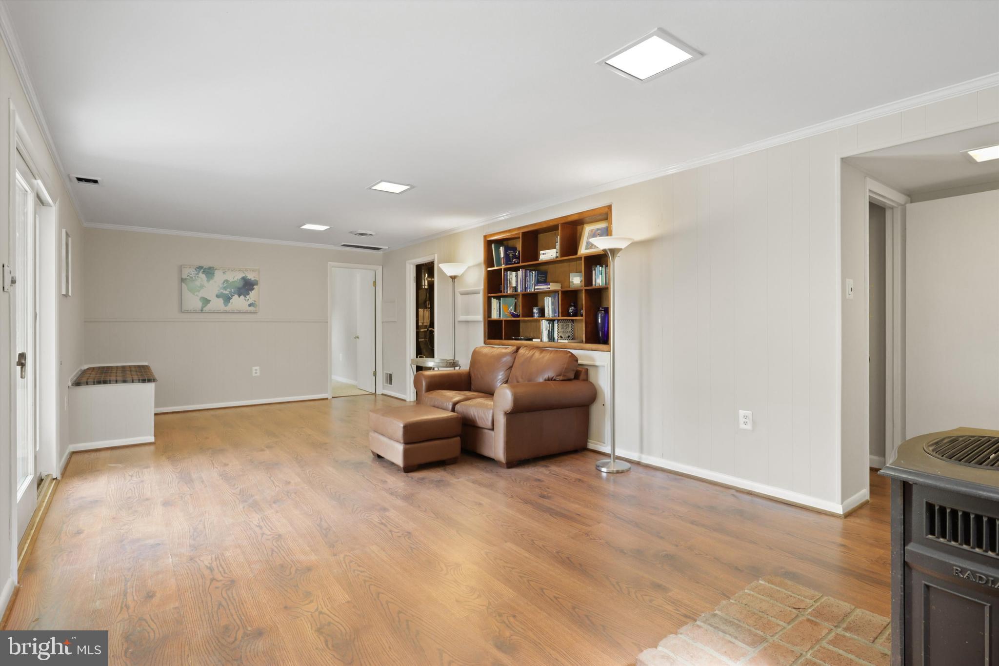 DUNN LORING WOODS - Residential