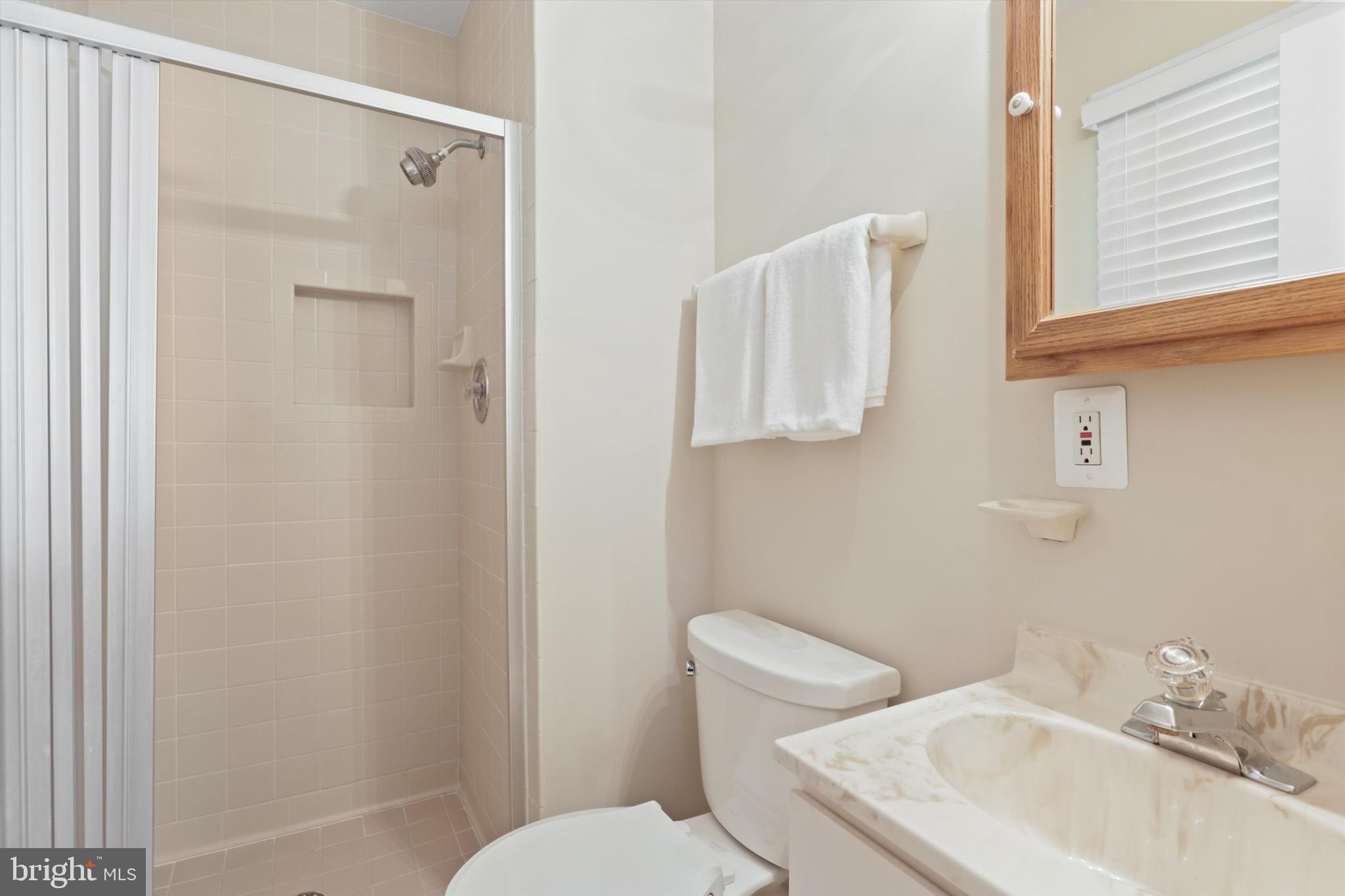 DUNN LORING WOODS - Residential