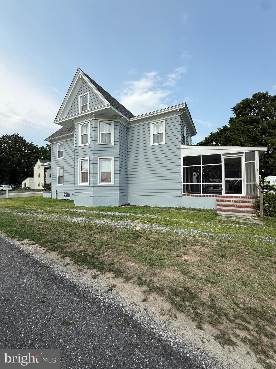 131 MAPLE AVENUE