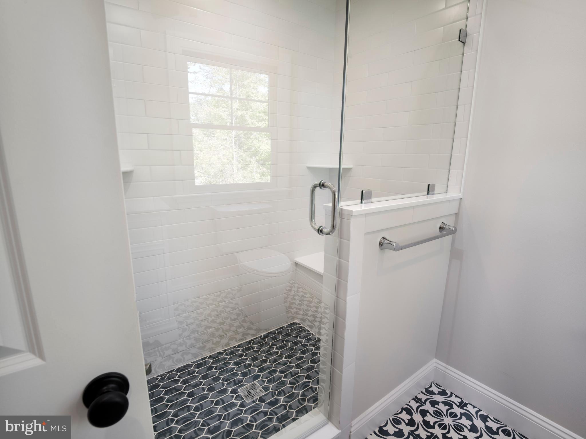 EARLES LAKE - Residential