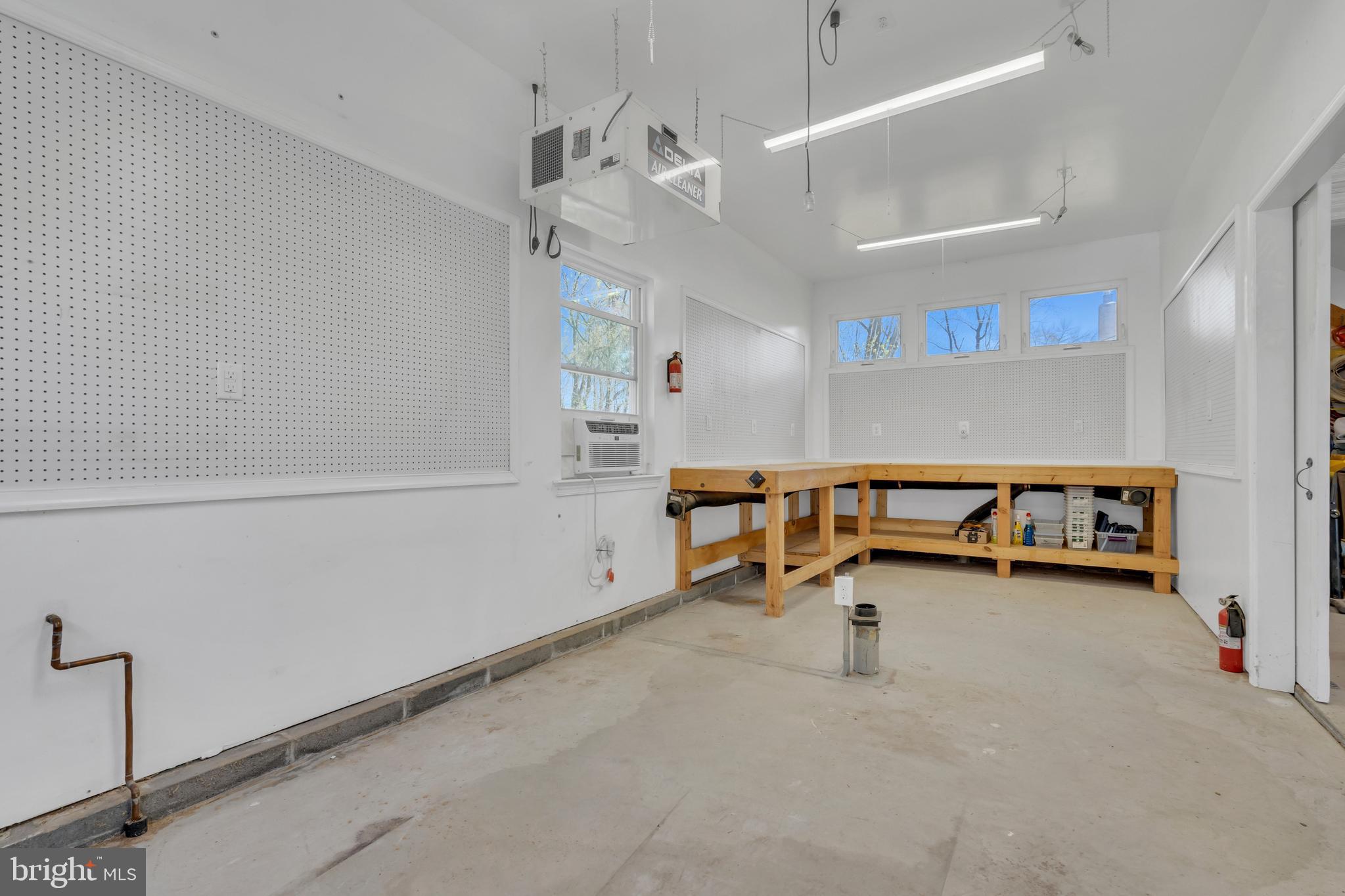 YARDLEY CREST - Residential