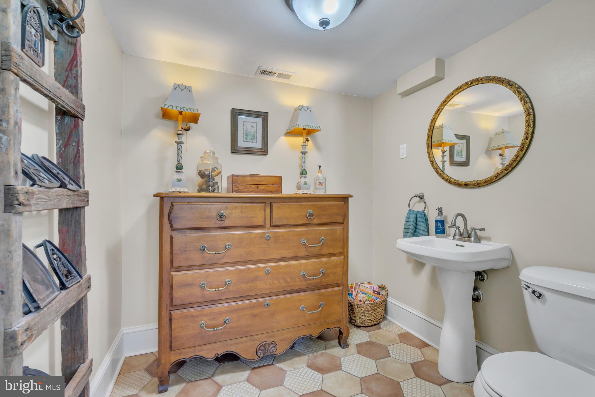 YARDLEY CREST - Residential