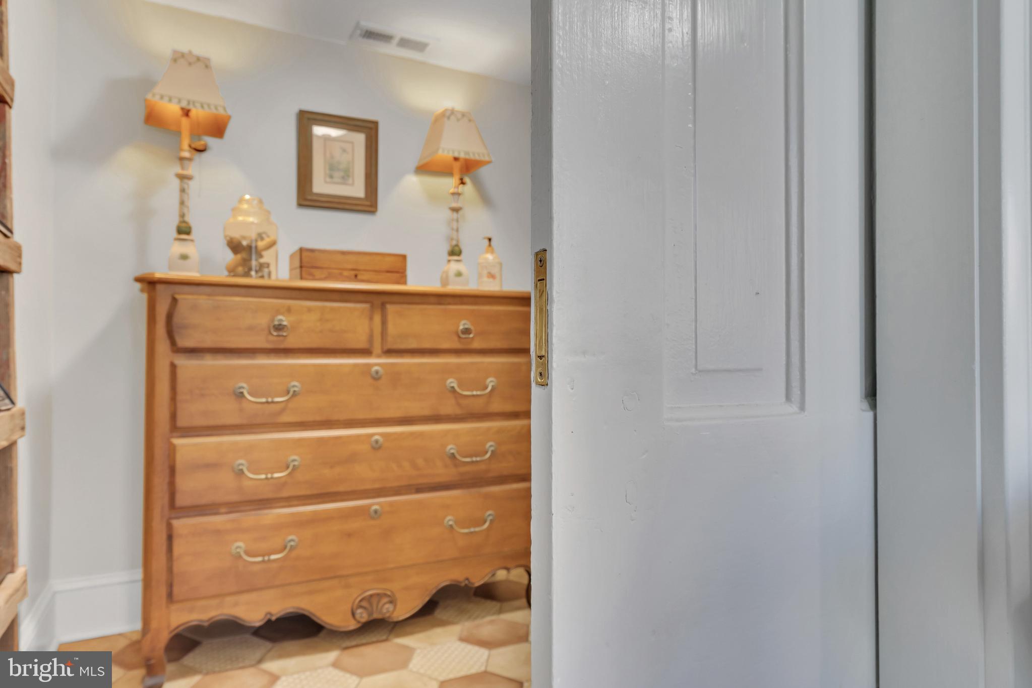 YARDLEY CREST - Residential