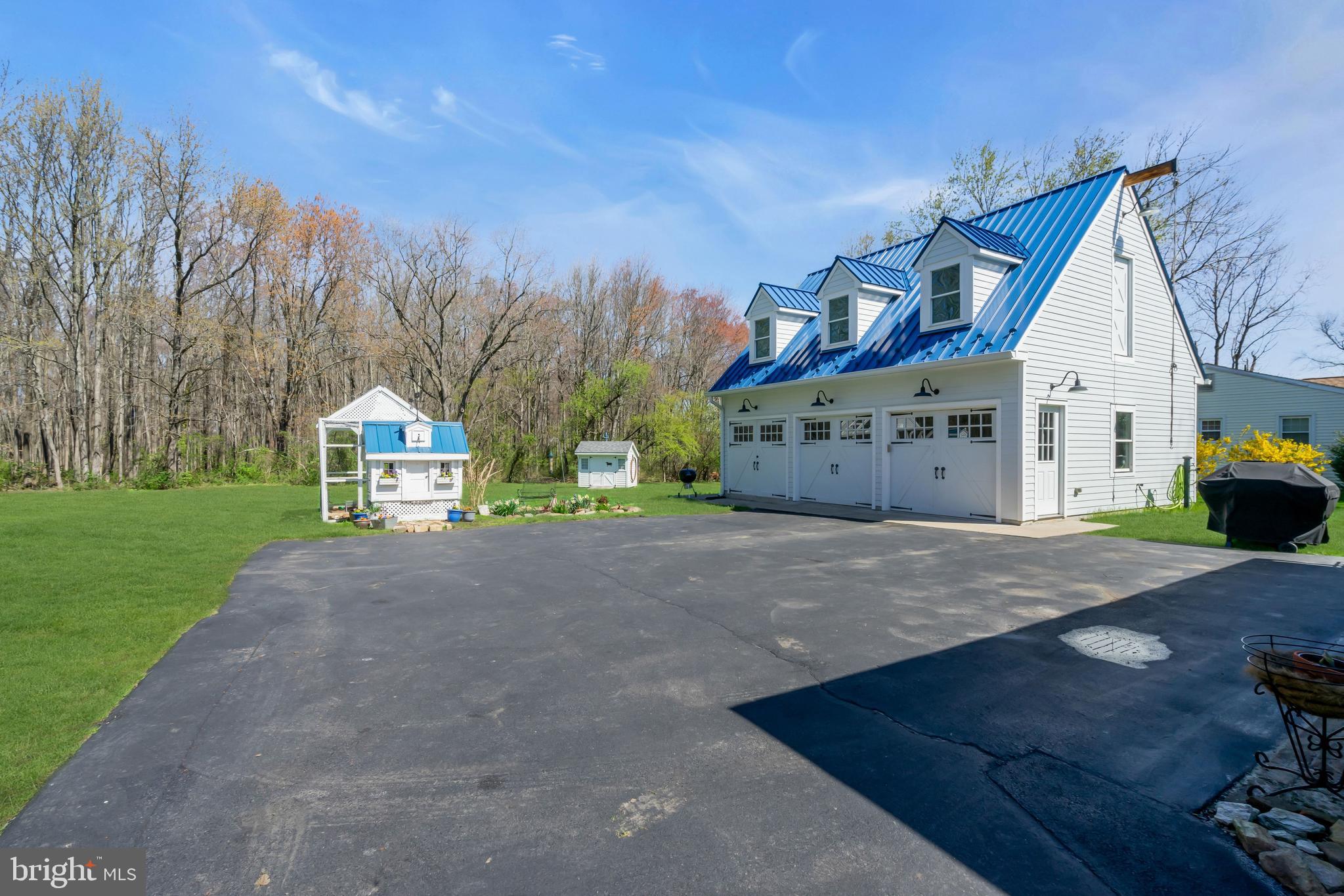 YARDLEY CREST - Residential