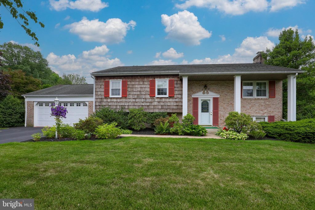 Photo of 3754 NORTHSIDE DR, LANDISVILLE, PA 17538 (MLS # PALA2036774)