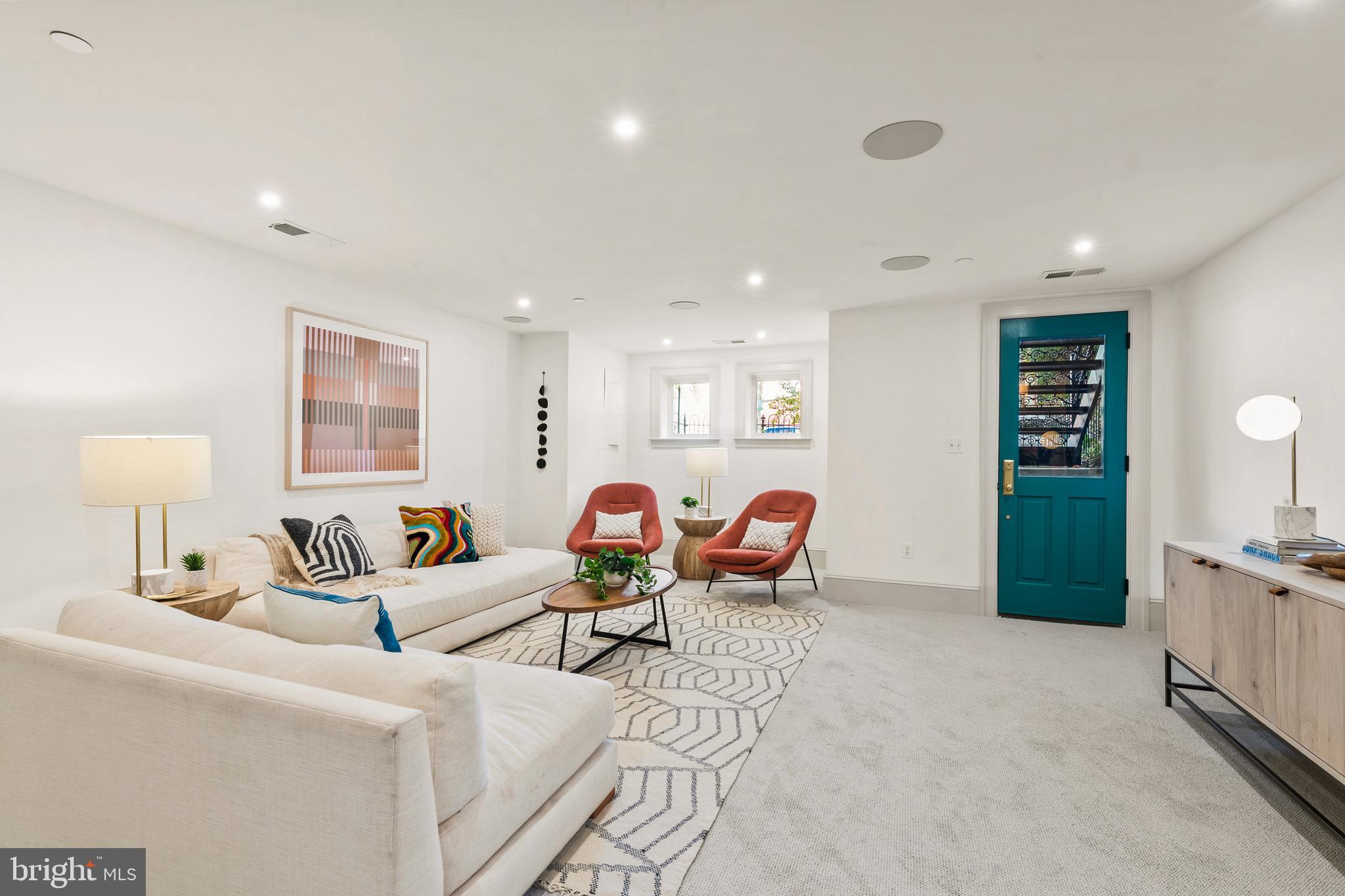 CAPITOL HILL - Residential