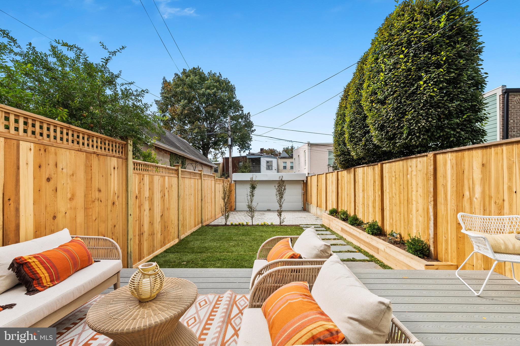 CAPITOL HILL - Residential