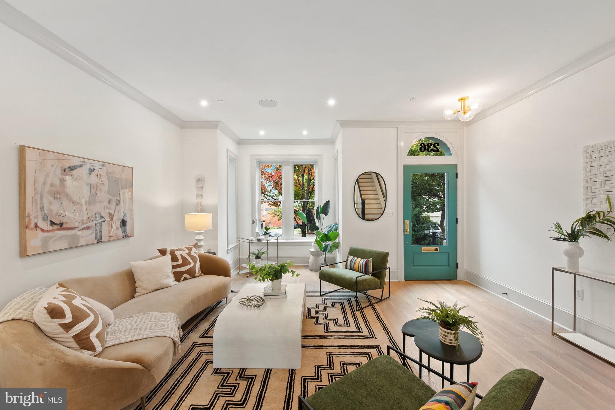 CAPITOL HILL - Residential