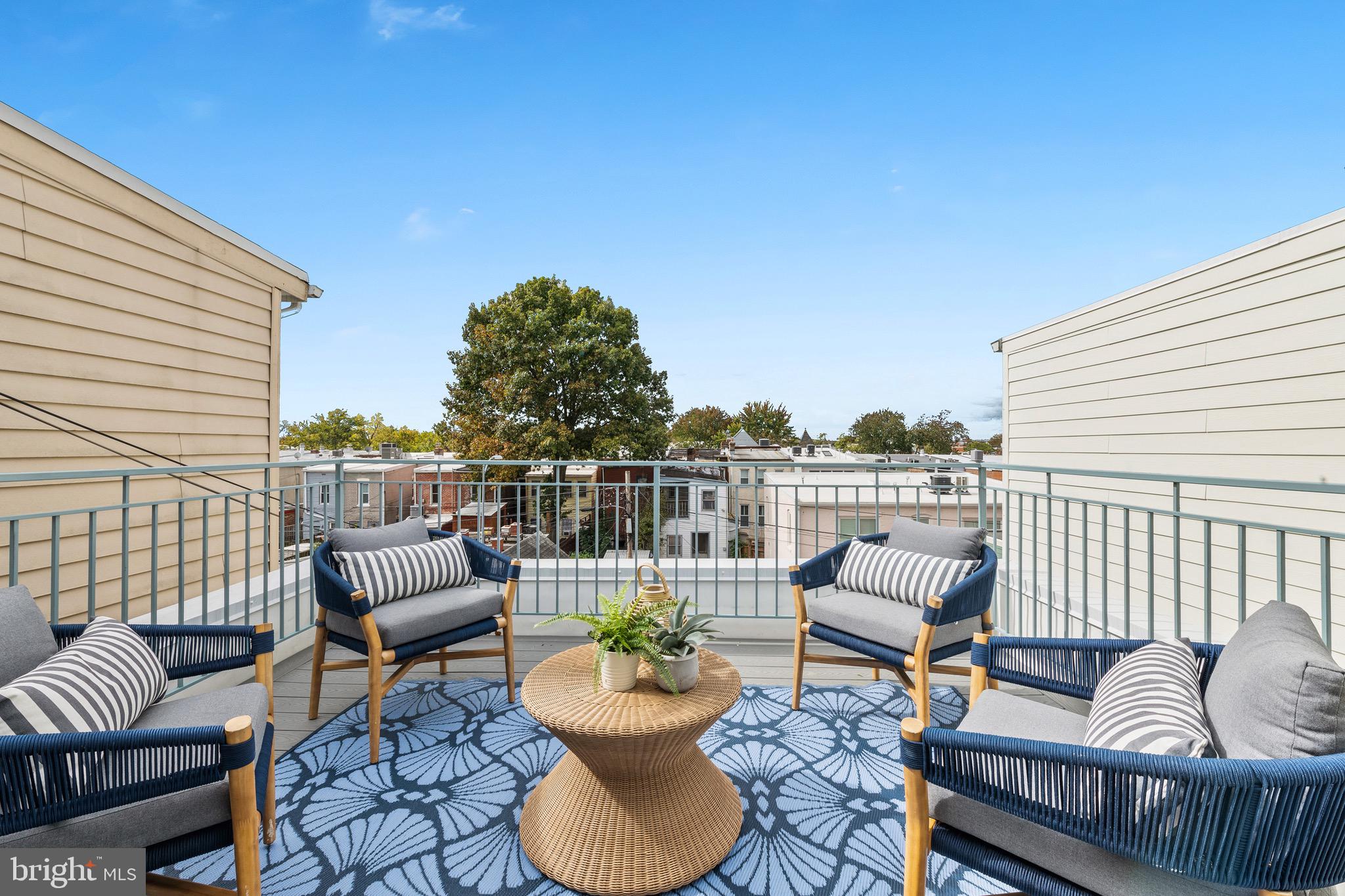 CAPITOL HILL - Residential