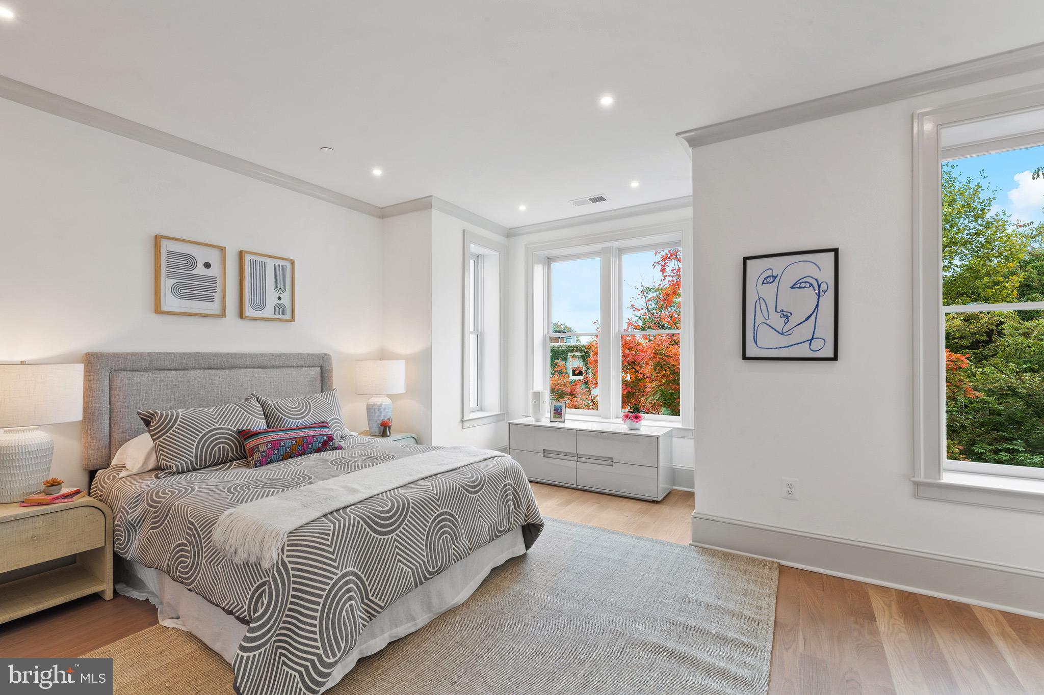 CAPITOL HILL - Residential