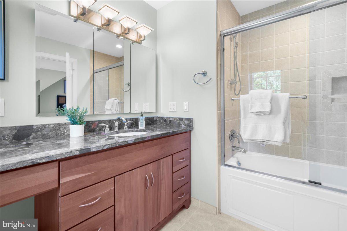 FOREST HILL - Residential