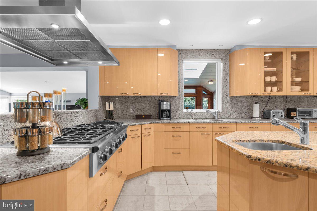 FOREST HILL - Residential